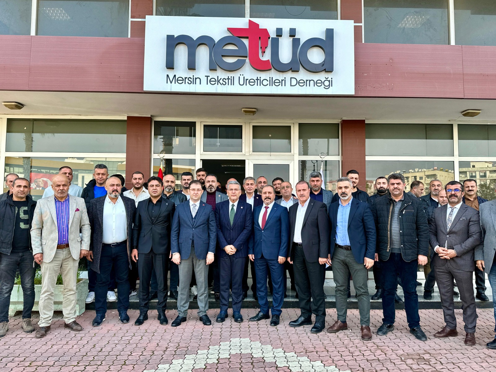 MHP’Lİ UYSAL’DAN TEKSTİL ÜRETİCİLERİ DERNEĞİ’NE ZİYARET