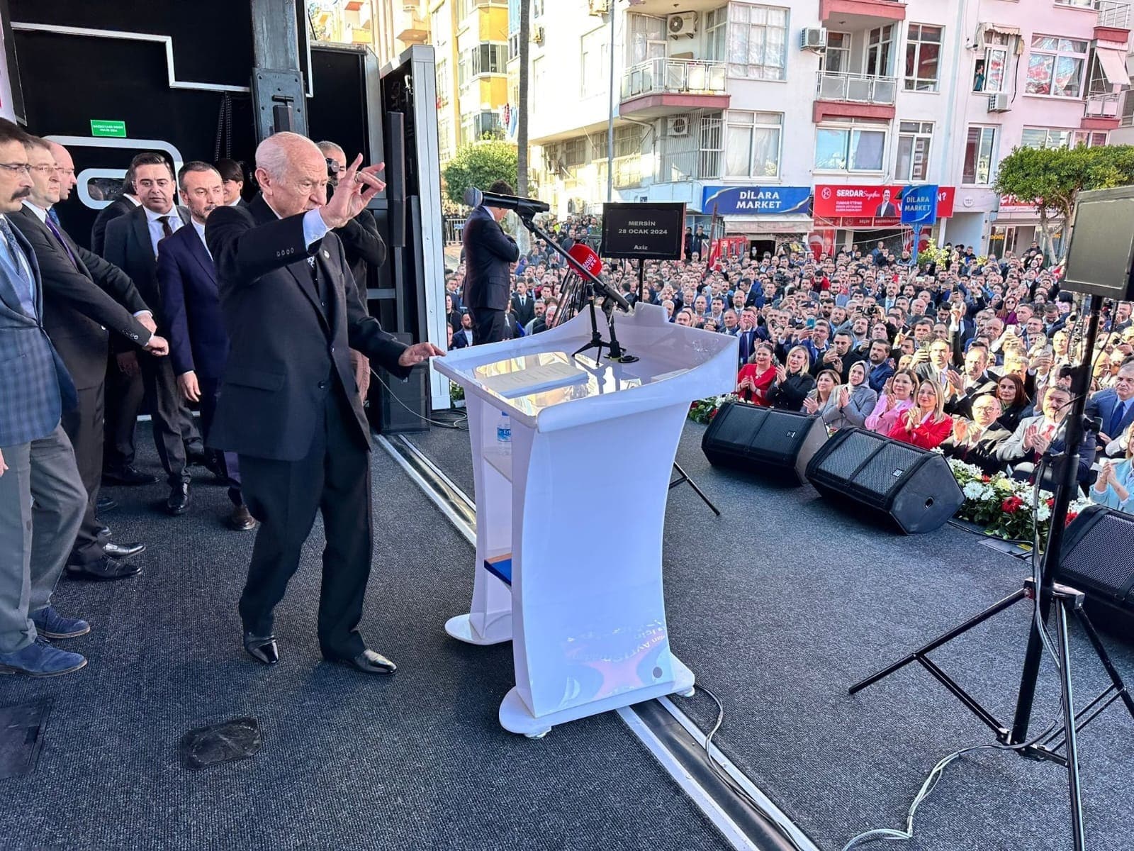 MHP LİDERİ BAHÇELİ: “MERSİN SON 5 YILDIR YERİNDE SAYIYOR”