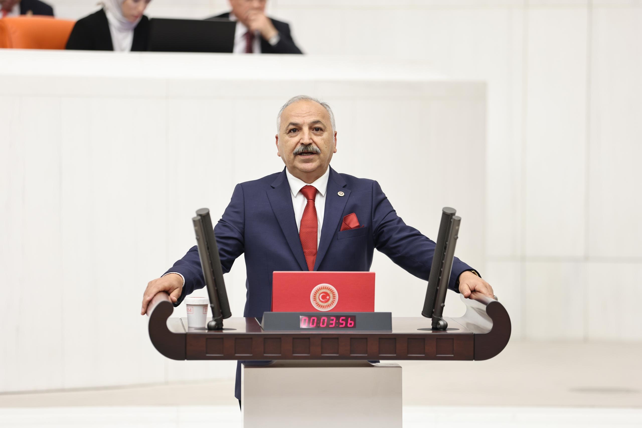 CHP’Lİ DİNÇER’DEN BAKAN KOCA’YA SORU: “GÜNDE KAÇ TANE MÜLTECİ BEBEK DOĞUYOR?”