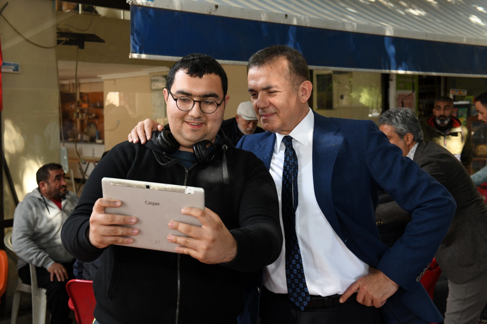 BAŞKAN ÖZYİĞİT, GAZİ MAHALLESİ’NDE VATANDAŞLARLA BULUŞTU