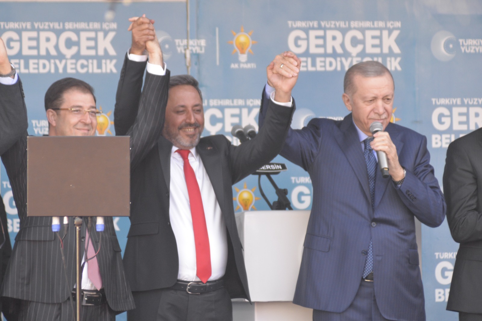 EMEKCİ, MEZİTLİ İÇİN PROJELERİNİ AÇIKLIYOR