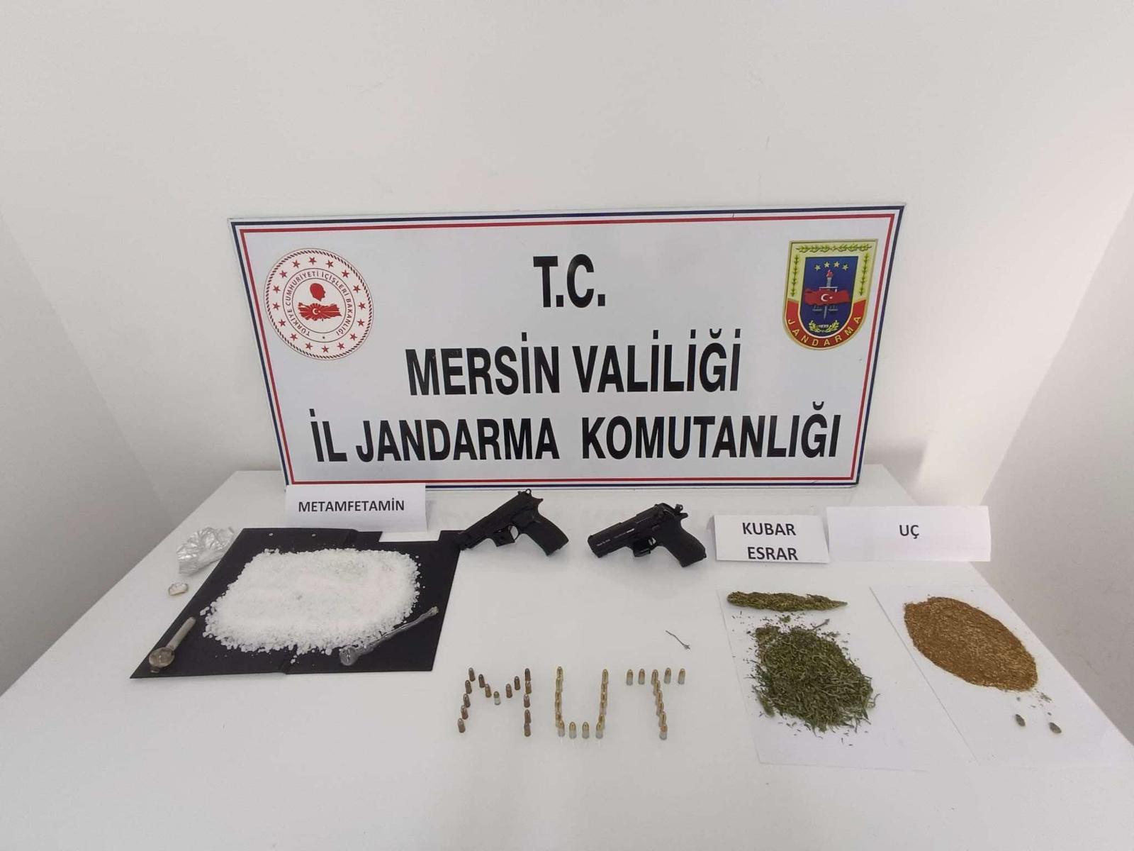 ERDEMLİ, MUT VE ÇAMLIYAYLA’DA UYUŞTURUCU TİCARETİ YAPANLAR TUTUKLANDI
