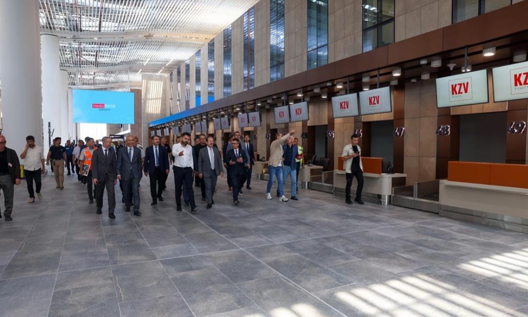 ÇUKUROVA HAVALİMANI AÇILIŞINA YÖNELİK HAZIRLIKLAR DEVAM EDİYOR
