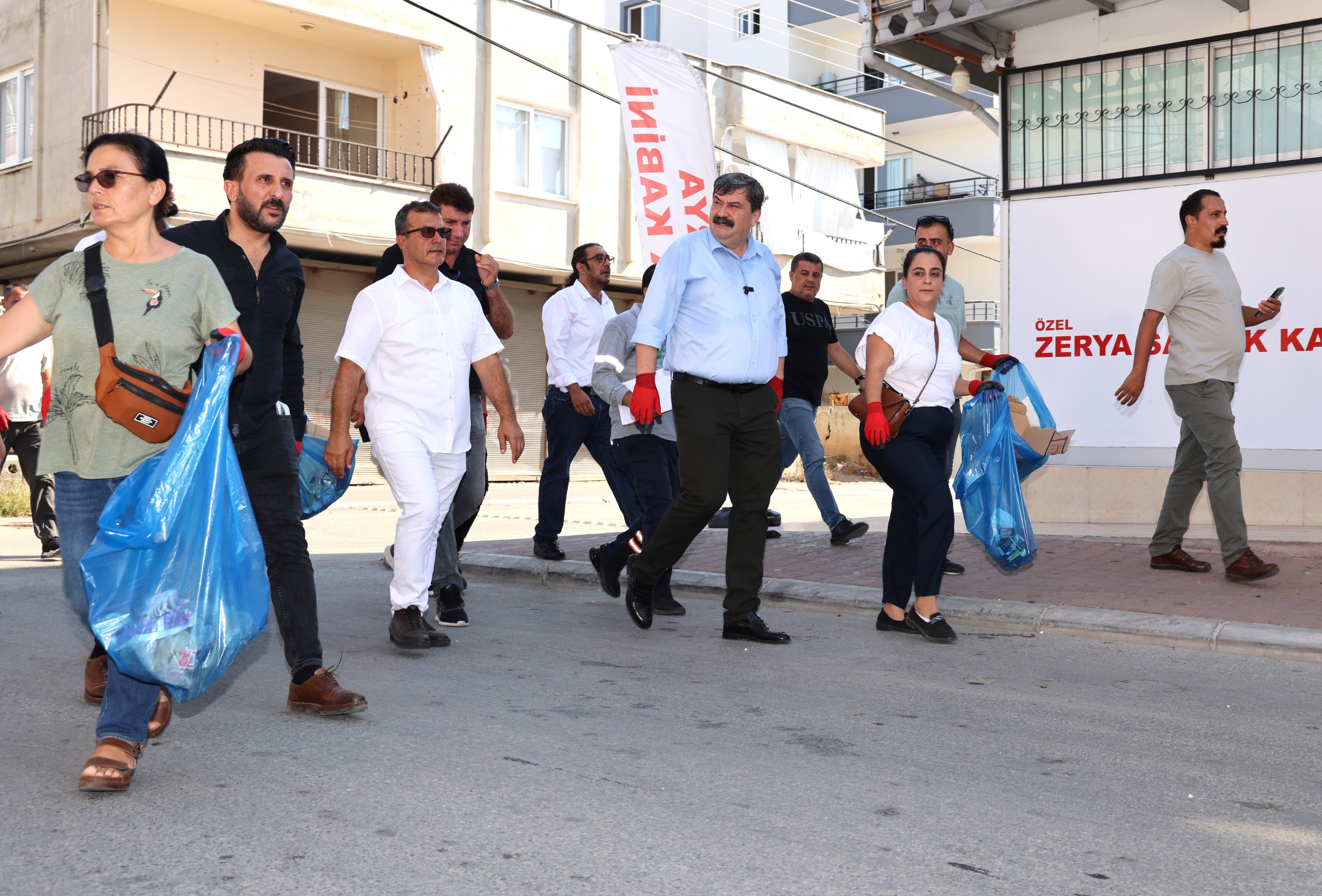“GEREKİRSE HALKIMIZLA BERABER SOKAKLARIMIZI TEMİZLERİZ”