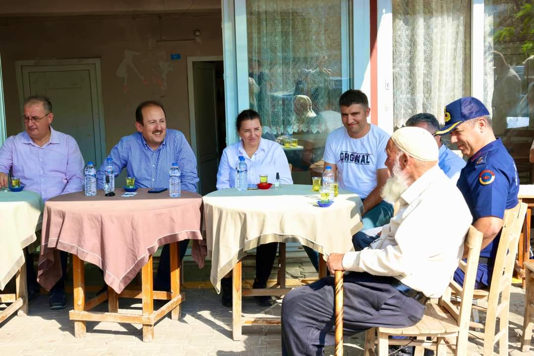 VALİ PEHLİVAN EŞİ YILDIZ PEHLİVAN İLE BİRLİKTE VATANDAŞLARLA BİR ARAYA GELDİ