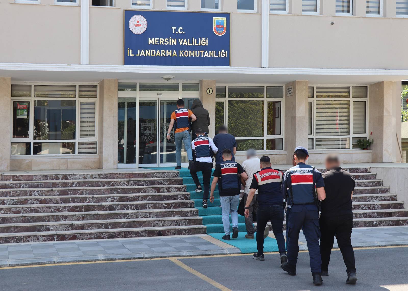“JANDARMADAN ULUSLARARASI UYUŞTURUCU TİCARETİ YAPAN SUÇ  ÖRGÜTÜNE OPERASYON”