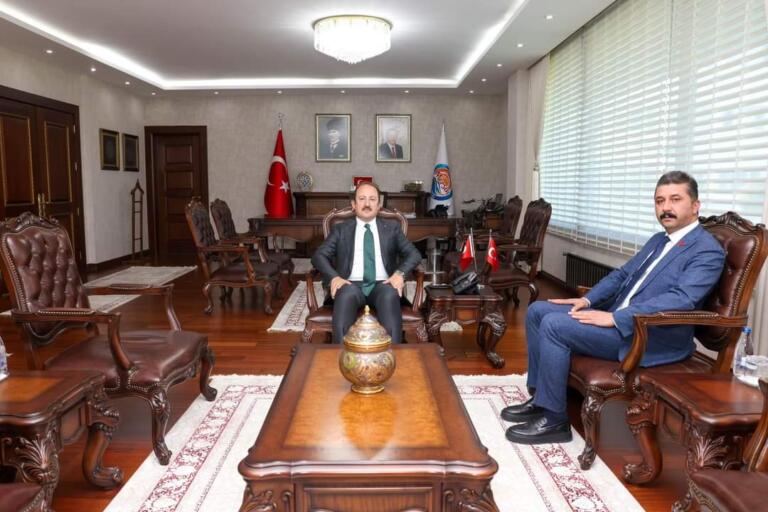 İŞKUR İL MÜDÜRÜ OLARAK ATANAN AKALIN, VALİ PEHLİVAN’I MAKAMINDA ZİYARET ETTİ