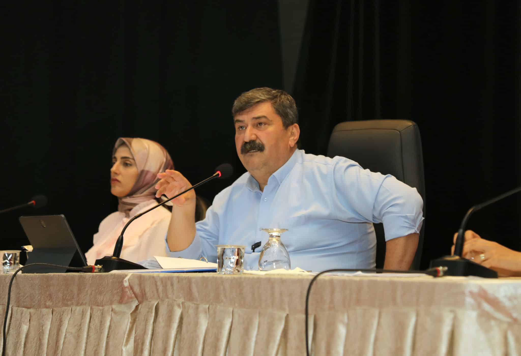 TOROSLAR’A OKUMA SALONU VE EMEKLİ EVİ GELİYOR