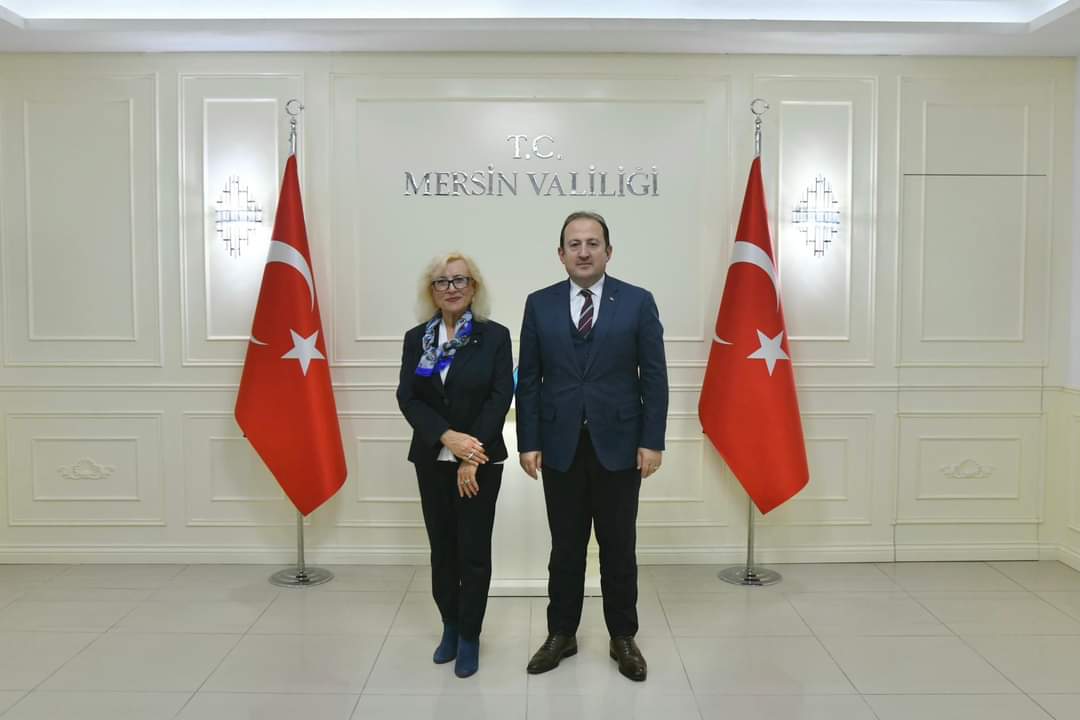 VALİ PEHLİVAN, EMEKLİLİĞE AYRILAN İL BASIN VE HALKLA İLİŞKİLER MÜDÜRÜ SULTAN CİHAN’I KABUL ETTİ