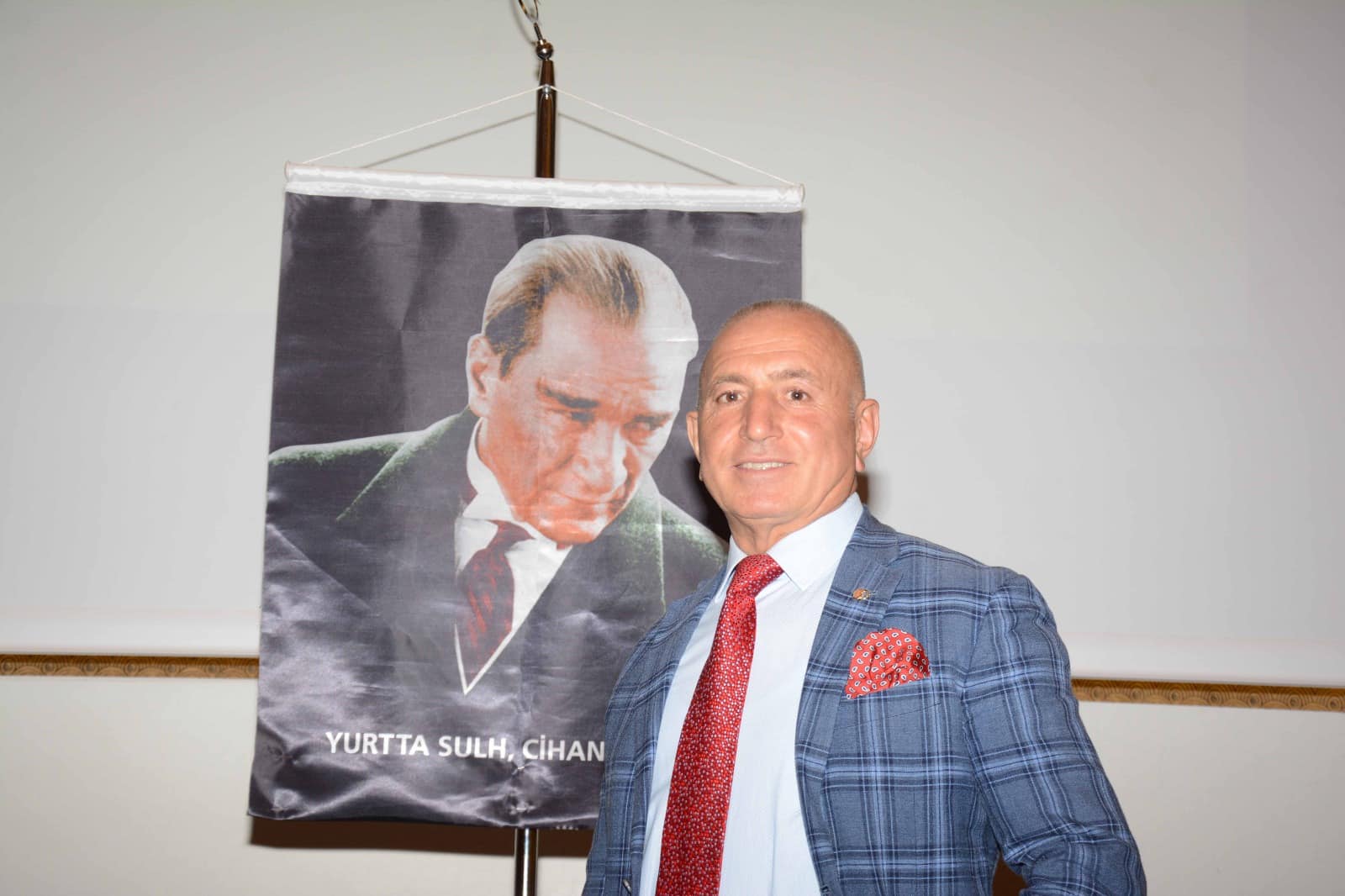 KIŞ:”CUMHURİYETİN IŞIĞIYLA AYDINLANIYORUZ”
