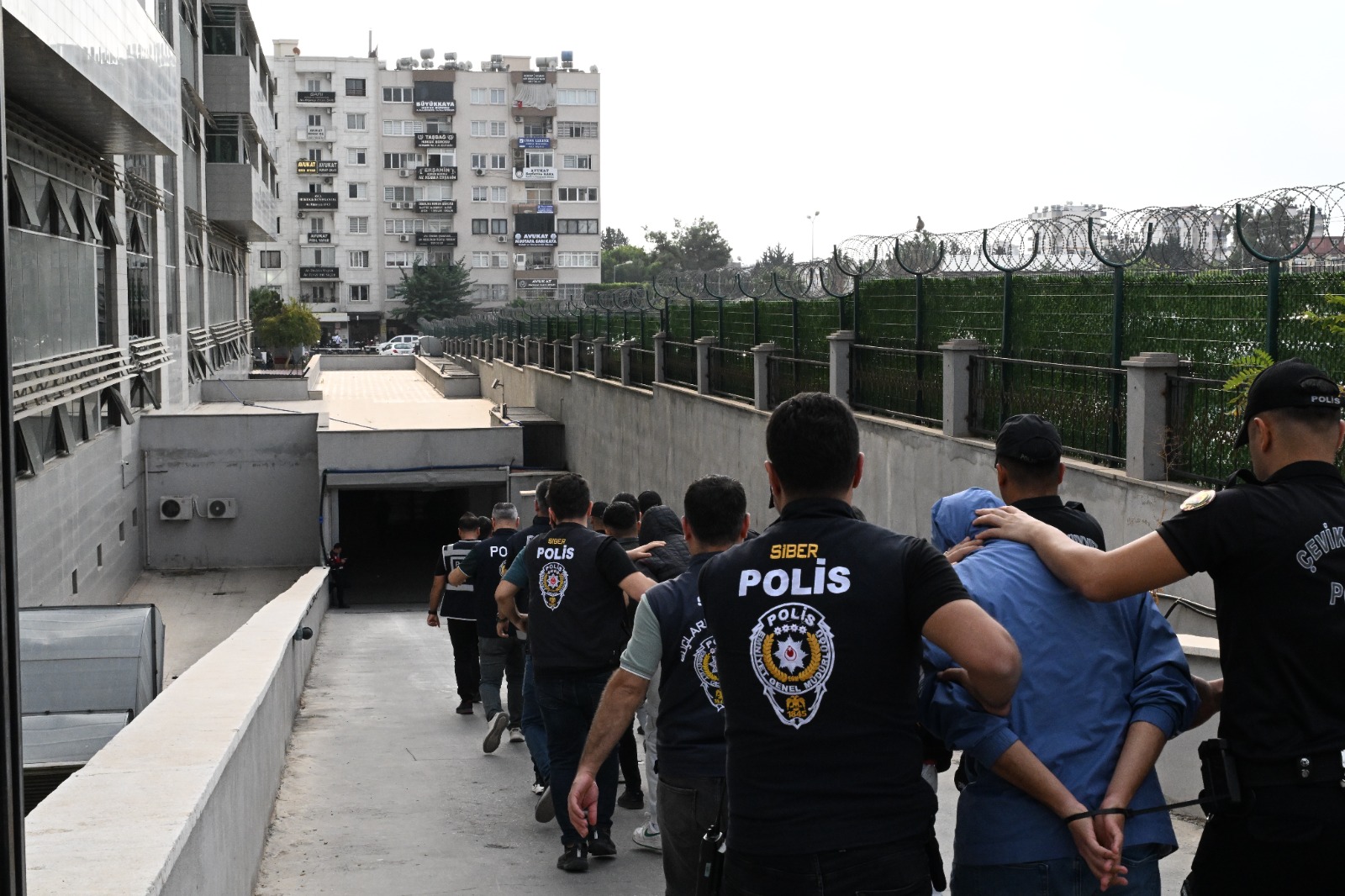 YASADIŞI BAHİS ÇETESİ ÇÖKERTİLDİ:46 GÖZALTI