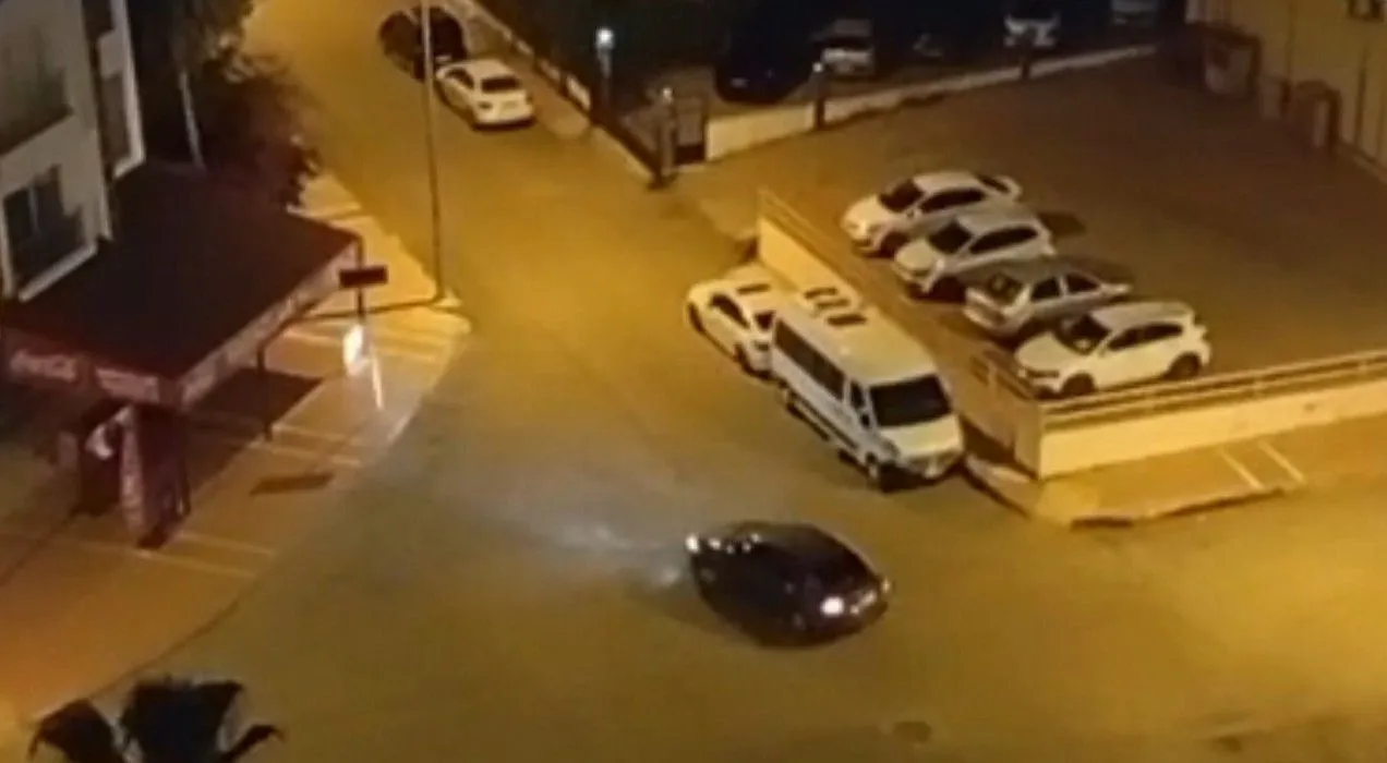 MERSİN’DE TRAFİĞİ TEHLİKEYE ATAN DRİFT SÜRÜCÜSÜNE REKOR CEZA!