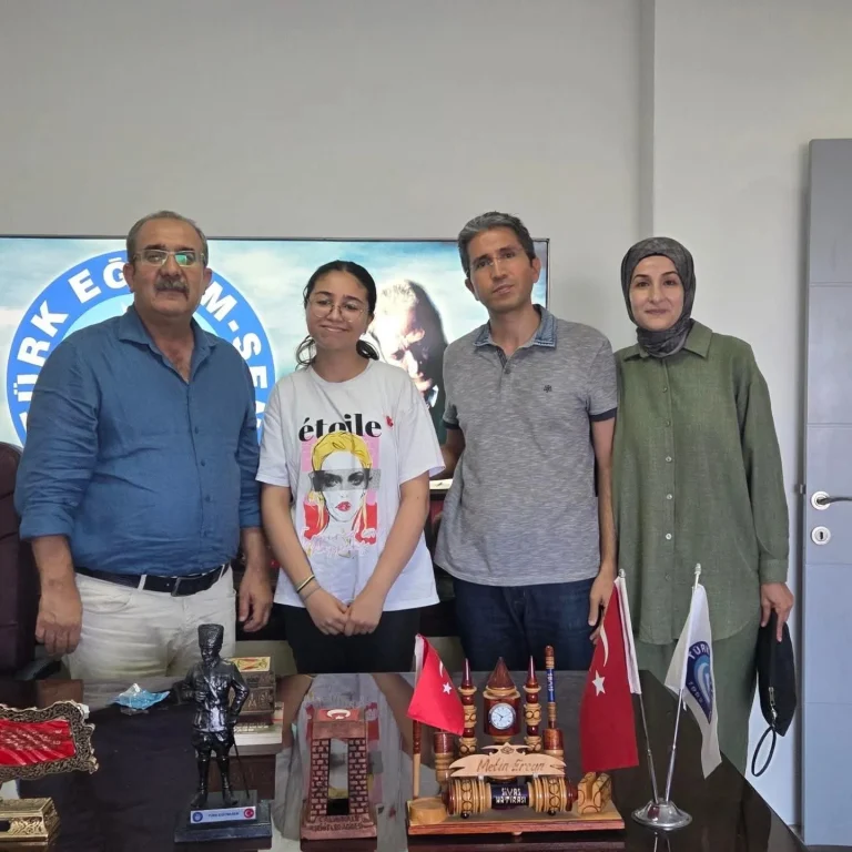 MERSİN’DE LGS ŞAMPİYONUNA ANLAMLI TEBRİK